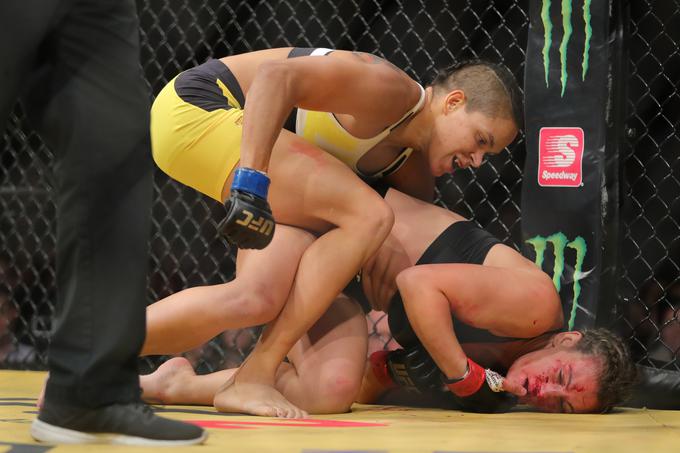 Amanda Nunes je bila premočna za bantamsko prvakinjo Miesho Tate.  | Foto: Getty Images