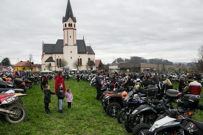 Pred božjim obličjem pozivi k motoristovi varnosti | Foto Klemen Korenjak