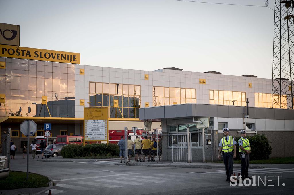 požar, poštni center vič