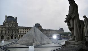 Zaradi novega koronavirusa zaprli tudi pariški Louvre