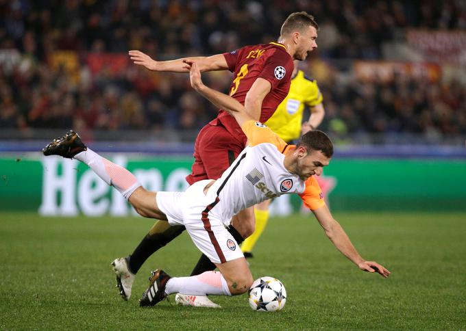 Edin Džeko je z zadetkom v Rimu odločil potnika v četrtfinale. | Foto: Reuters