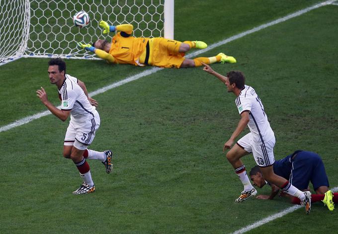 Franciji je šlo odlično vse do četrtfinala, ko je potegnila krajšo proti sosedom Nemcem (0:1). Zmagovalca je odločil Mats Hummels. Argentina je bila z istim rezultatom boljša od Belgije, ki je tako ostala brez tako želenega preboja med najboljše štiri. | Foto: Reuters