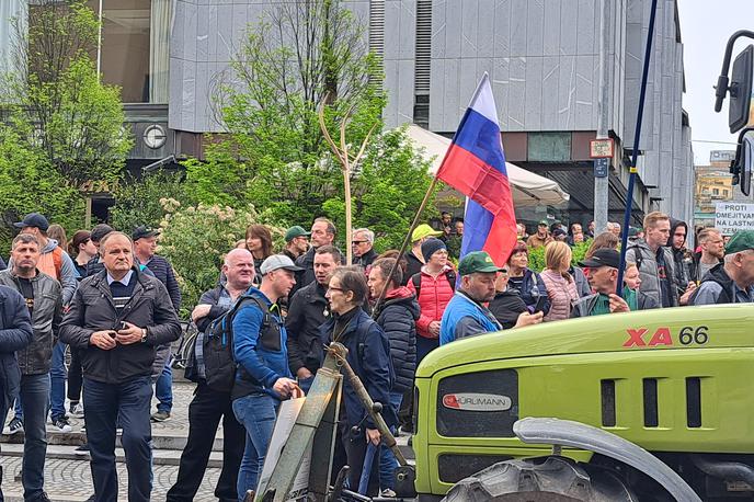 Protest kmetov | Če bo novela vnovič sprejeta, se bodo obrnili na ustavno sodišče, napovedujejo.  | Foto Ksenija Mlinar