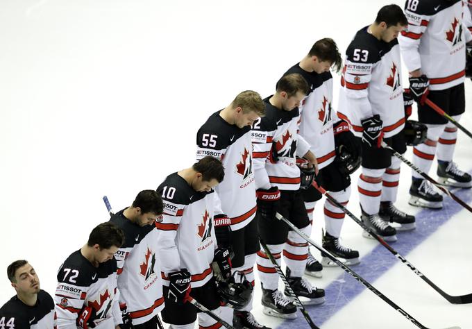 Glede na uvrstitev na lestvici IIHF so bile reprezentance razdeljene v dve skupini. Kanadčani so padli v tiso v Košicah, a ker so tam igrali že leta 2011 in ker naj bi imeli nekatere logistične pomisleke, želijo igrati v Bratislavi. Se jim bo želja uresničila? IIHF naj bi natančen razpored sporočila julija. | Foto: Reuters