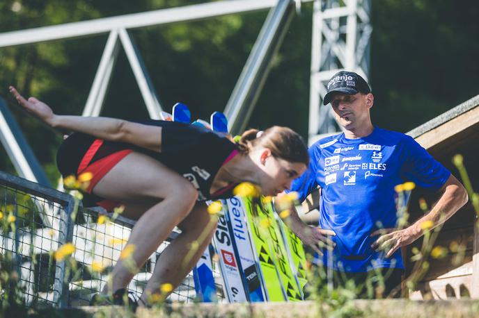 Skoki trening, Urša Bogataj, Zoran Zupančič | Urša Bogataj vodi v skupnem seštevku poletne VN. | Foto Grega Valančič/Sportida