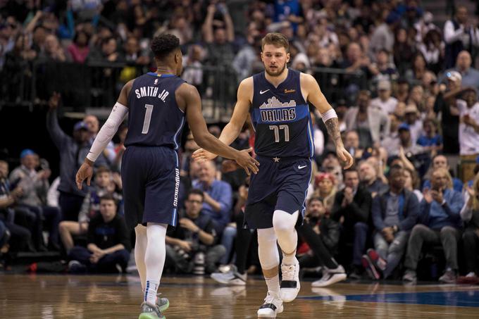 Dončić bi veliko raje od strelskega rekorda in novega trojnega dvojčka v ligi NBA videl, da bi njegov klub vknjižil novo zmago. | Foto: Reuters