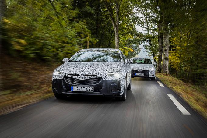 Nova insignia bo ponudila nadgradnjo astrinih pametnih luči. | Foto: Opel