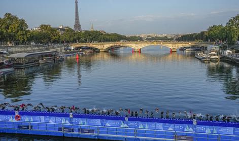 Zaradi onesnažene Sene za en dan preložili moški triatlon