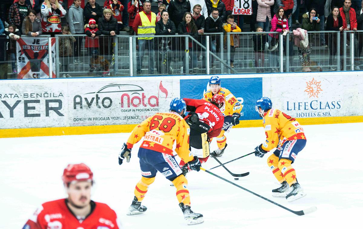 HDD Jesenice Asiago 4. tekma finala Alpske lige David Planko | Hokejisti Asiaga so minuto in pol pred koncem rednega dela odločilne finalne tekme zadeli in postali prvaki. | Foto Peter Podobnik/Sportida