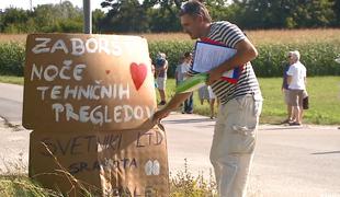 Domžalčani protestirajo, zelenih površin ne dajo tovornjakom #video