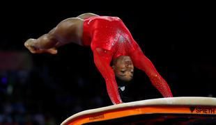 Simone Biles obogatila zbirko kolajn s SP, prvo zlato na Filipine