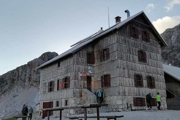 Dom Planika pod Triglavom | Dom Planika pod Triglavom ste s svojimi glasovi že drugo leto zapored popeljali v finale izbora Naj planinska koča. | Foto osebni arhiv