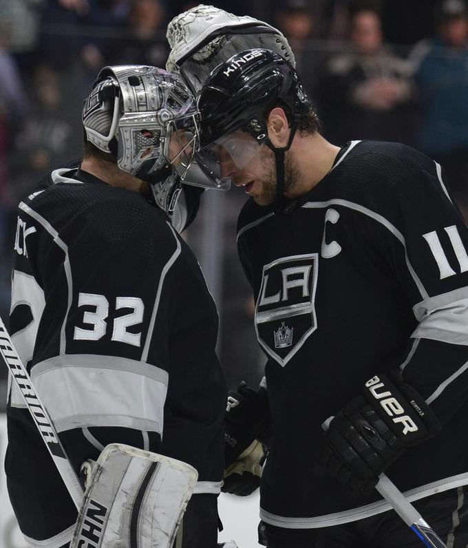 Anže Kopitar po srečanju ni bil zadovoljen. Večino zaslug za osvojeno točko je pripisal vratarju Jonathanu Quicku. | Foto: Reuters