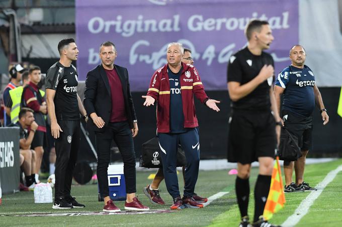 Dan Petrescu je Cluj še četrtič zapored popeljal do skupinskega dela evropskih tekmovanj. Po tem, ko je dvakrat nastopil v ligi Europa, bo še drugič nastopil v konferenčni ligi. | Foto: Guliverimage/Vladimir Fedorenko