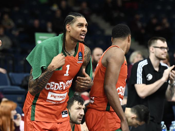 V vrstah Cedevita Olimpije je Brynton Lemar dosegel 19 točk, DJ Stewart 15, po 14 pa sta jih prispevala Aleksej Nikolić in Devin Robinson. | Foto: KK Cedevita Olimpija