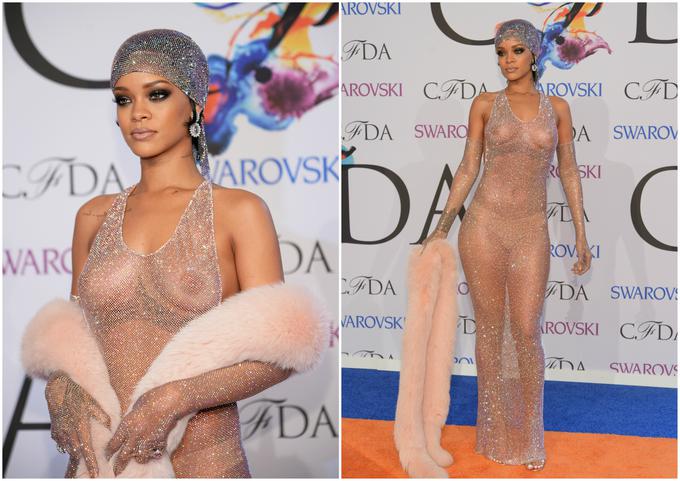 Rihanna je pokazala še več. | Foto: Getty Images