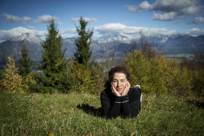 Ko je tehtnica pokazala več kot sto kilogramov, se je zgrozila. V letu in pol jih kaže 25 manj. | Foto: Ana Kovač