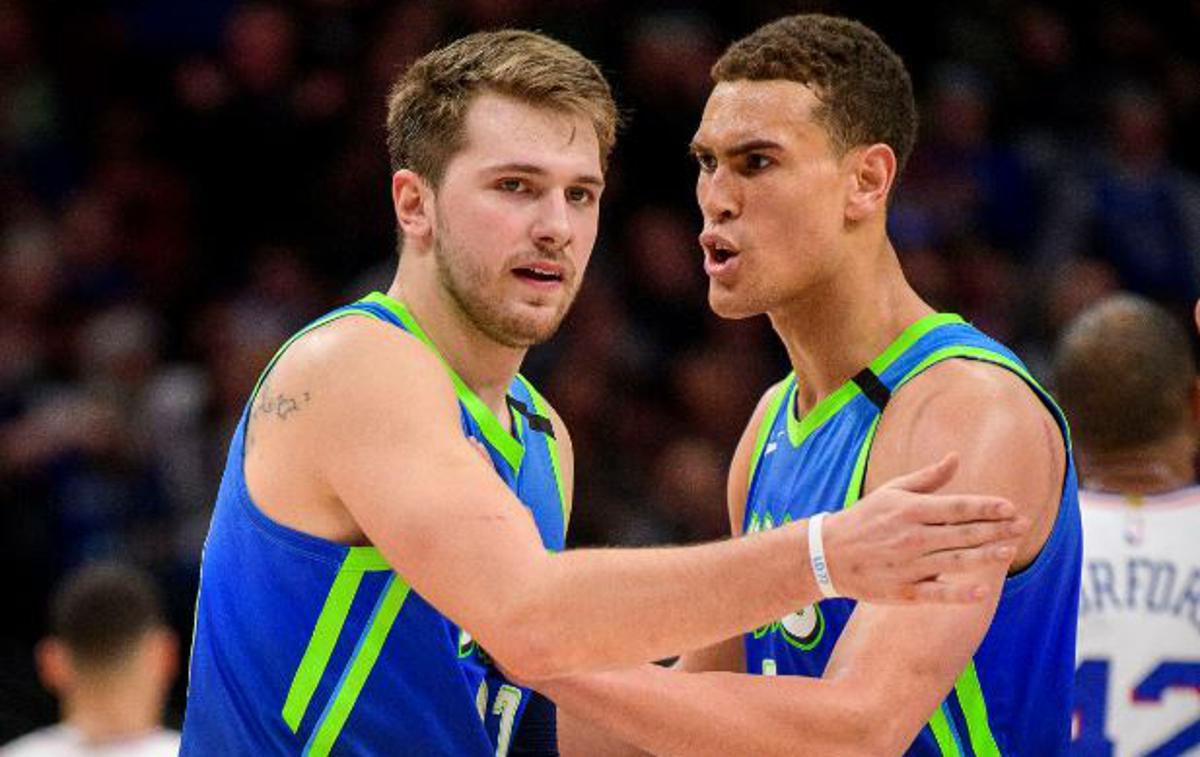 Luka Dončić Dwight Powell | Luka Dončić bo pogrešal Dwighta Powella, s katerim sta odlično sodelovala. | Foto Getty Images