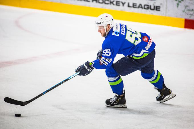 Robert Sabolič je s soigralci Ambri-Piotta ligo prvakov odprl s porazom z 0:3. | Foto: Peter Podobnik / Sportida