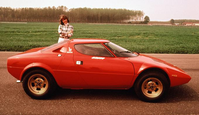 Lancia stratos, ki je tako osupnila Kabana. Ta avtomobil je postal prava športna ikona. Bil je tudi prvi avto, ki ga je katerikoli proizvajalec naredil predvsem z mislijo na zmagovanje v svetovnem prvenstvu v reliju. | Foto: Lancia