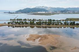 Neretva slikanje v pesku