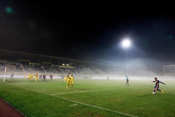 Vijolice so v zadnjem prvenstvenem nastopu v Domžalah premagale Radomlje in se povzpele na vrh. | Foto: Vid Ponikvar