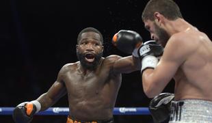 Adrien Broner naslov osvojil sedemnajst sekund pred koncem dvoboja