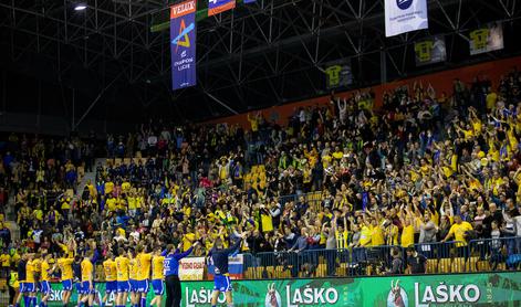 Celjane do pomembne zmage ponesli navijači. "V takšnem vzdušju ne moreš igrati slabo."