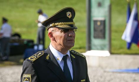 Olaj bi denarno kazen za nedostojno vedenje razširil na vse