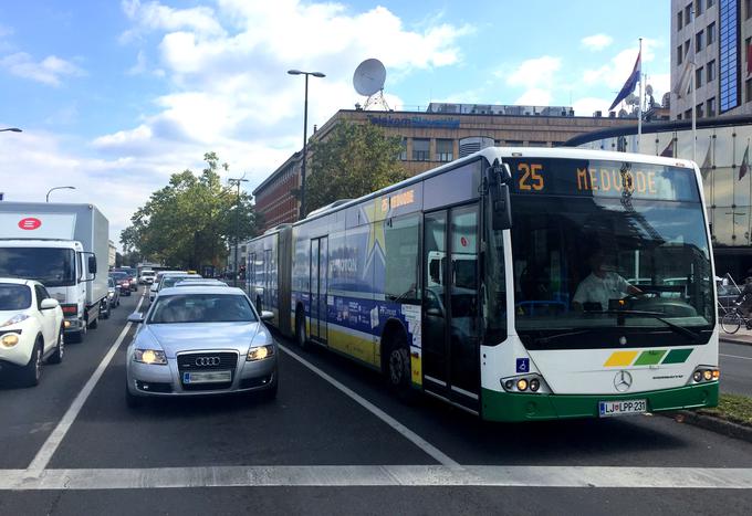 In tudi v bistveno manjši Ljubljani. Souporaba avtomobilov je danes koristna predvsem v mestnih in primestnih območjih. | Foto: Gregor Pavšič