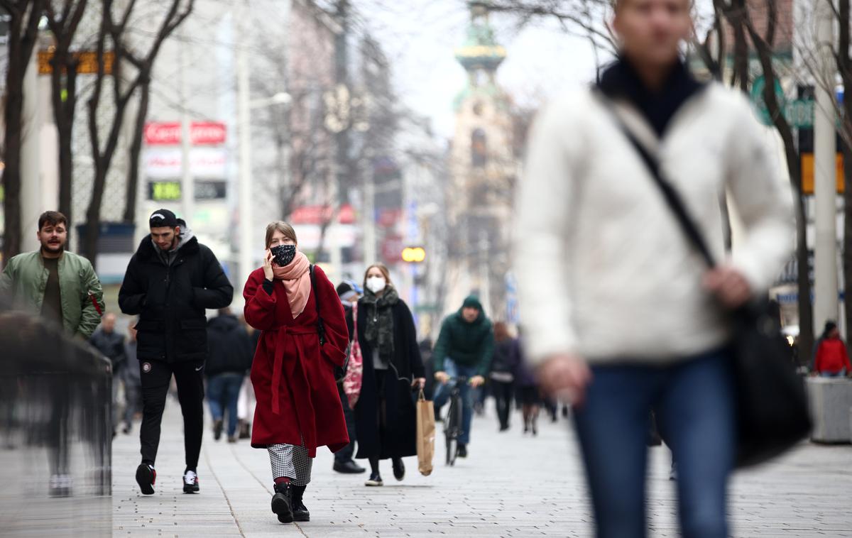 Avstrija koronavirus | Doslej se je v Avstriji z enim odmerkom cepilo 66,1 odstotka od 8,9 milijona prebivalcev, polno pa je cepljenih 62,6 odstotka ljudi. | Foto Reuters