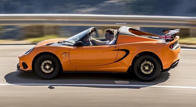 Elise je bil eden izmed modelov, ki ga je Lotus prenehal izdelovati pred dvema letoma. | Foto: Lotus