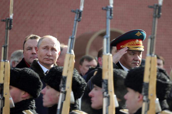 Estonska zunanja obveščevalna služba je Rusiji, ki jo vidijo kot največjo grožnjo nacionalni varnosti Estonije, namenila kar 65 od 82 strani letnega poročila.  | Foto: Reuters