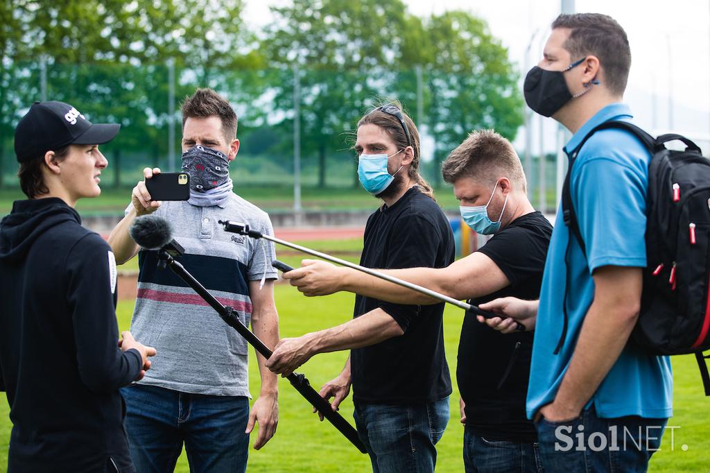 Slovenski skakalci trening Kranj