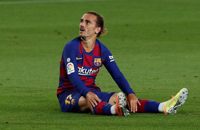 Antoine Griezmann si je na včerajšnji tekmi najverjetneje poškodoval stegensko mišico. Španski mediji so ga za letošnjo sezono že odpisali. | Foto: Reuters