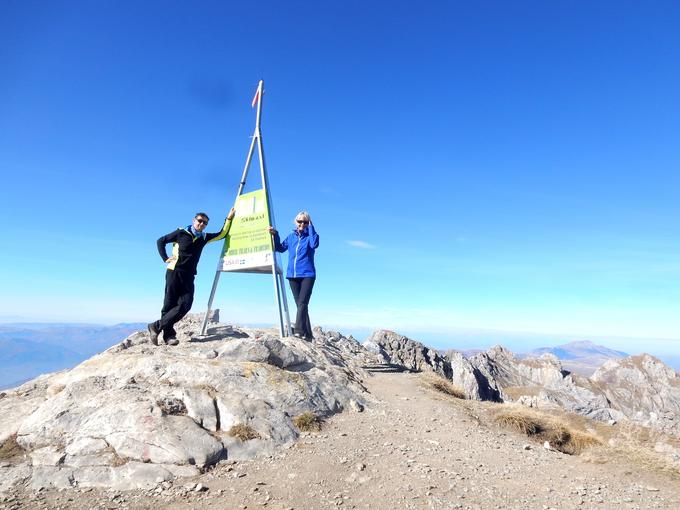 Na vrhu Maja e Korabit, z 2.764 metri najvišjem vrhu Albanije. | Foto: osebni arhiv zakoncev Drab