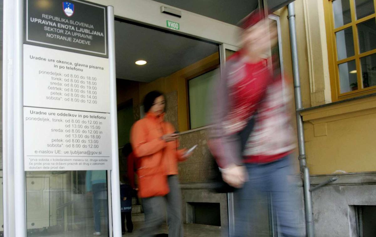 Upravna enota | Med stavko bodo zaposleni izvajali nujne naloge, ki jih določijo načelniki upravnih enot.  | Foto STA