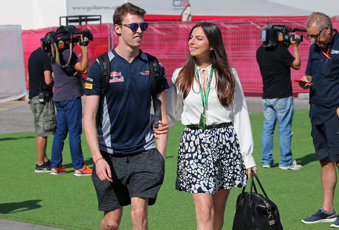 Privlačna Brazilka ima dveletno hčerko Penelope z drugim voznikom formule ena Daniilom Kvyatom | Foto: Guliverimage/Vladimir Fedorenko