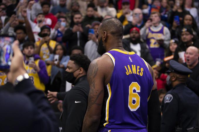 LeBron James je v Detroitu na parketu prebil le 21 minut. | Foto: Reuters