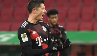 Kamplovi izenačeni z Bayerjem, Lewandowski že pri 22 golih v bundesligi