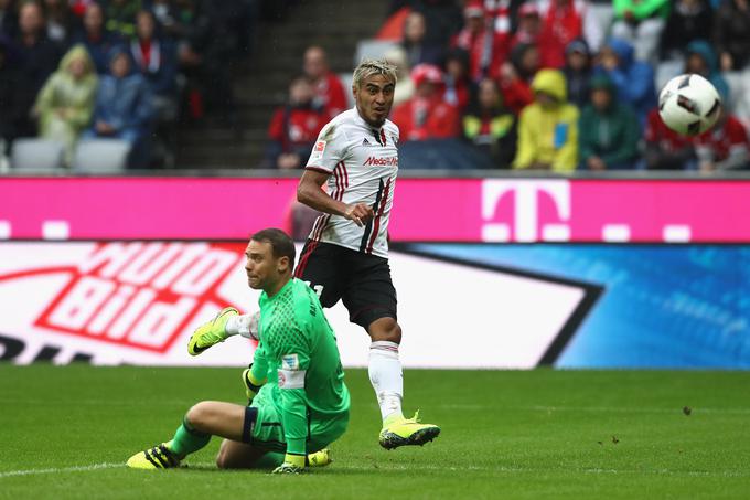 Tako je 26-letni Paragvajčan Dario Lezcano na gostovanju v Münchnu premagal Neuerja. | Foto: Guliverimage/Getty Images