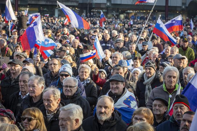 Protest upokojencev, ki ga pripravlja ljudska iniciativa Glas upokojencev Slovenije; Trg republike. | Foto: Bojan Puhek