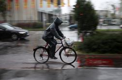 Močni nalivi zajeli državo, meteorologi in geologi izdali opozorila #video