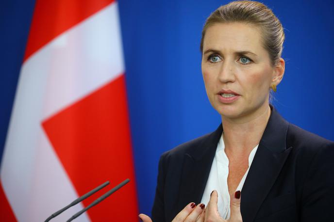 Mette Frederiksen | Danska premierka Mette Frederiksen zagovarja drastično zaostritev azilne politike. V danskem parlamentu je nedavno med drugim dejala, da se na Dansko ne sme priseljevati preveč ljudi. Preveč priseljencev po njenem mnenju ogroža dansko enotnost. | Foto Reuters