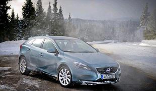 Volvo V40 D4