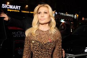 Preobrazba Donatelle Versace: nov plastični kirurg ali umetna inteligenca?