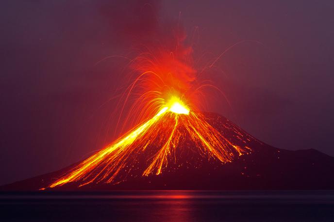 Anak Krakatau. Vulkan. Indonezija. | Foto Reuters