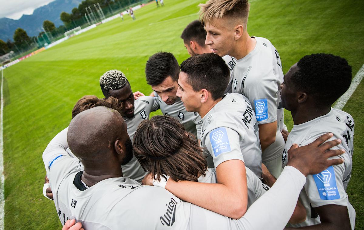 NK Triglav Kranj NK Olimpija | Nogometaši Olimpije so v Kranju zaostajali že z 0:2, nato pa po izjemnem preobratu osvojil vse tri točke. | Foto Peter Podobnik/Sportida