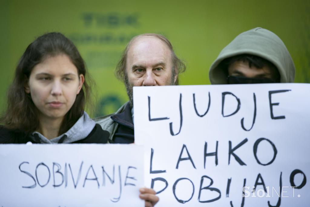 Protest prosti ubijanju živali.