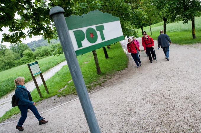 Na pohodu ob žici vsak prehodi, kolikor želi. Najbolj vztrajni si bodo za 35 prehojenih kilometrov priborili posebno kolajno, ki jo bodo prejeli v cilju na Kongresnem trgu.
 | Foto: 